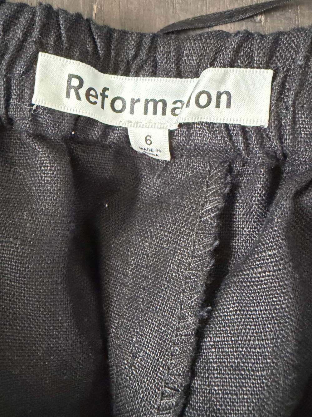 Reformation Linen Set - Picture 8 of 9